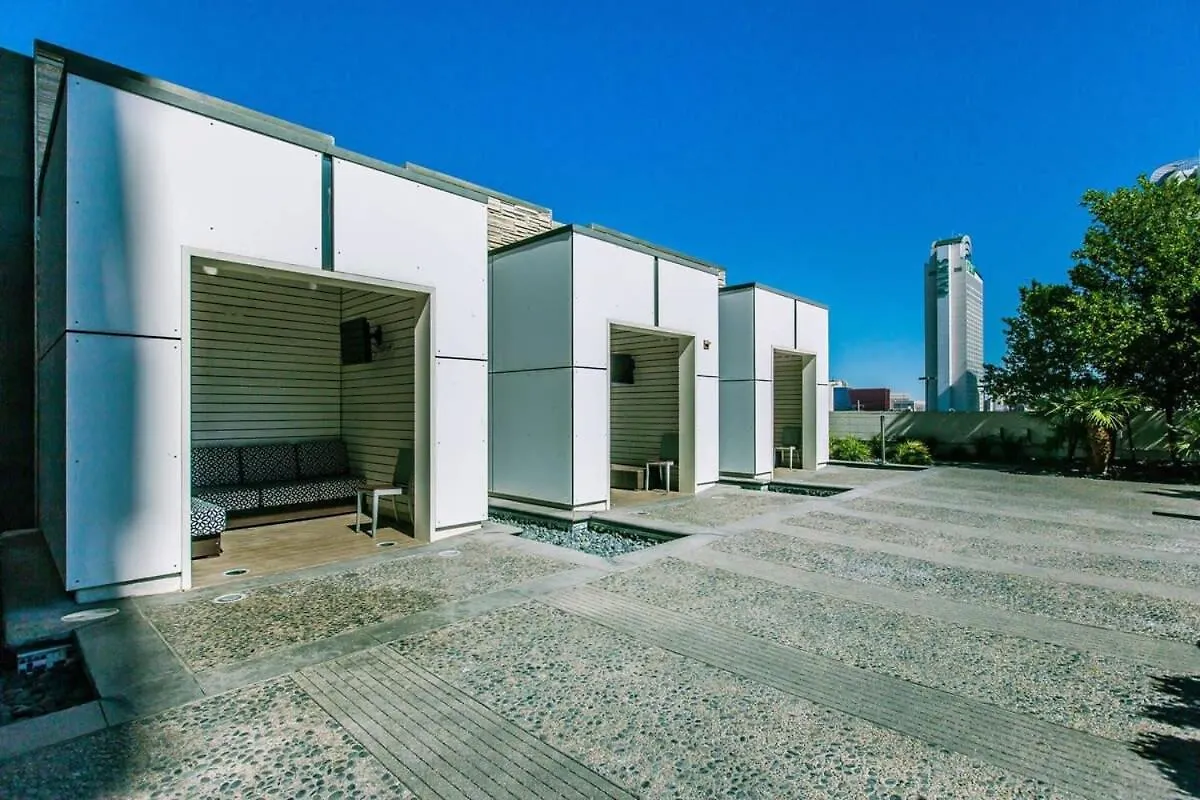 Stunning Escape Top Floor Strip-View Studio 31316 ラスベガス